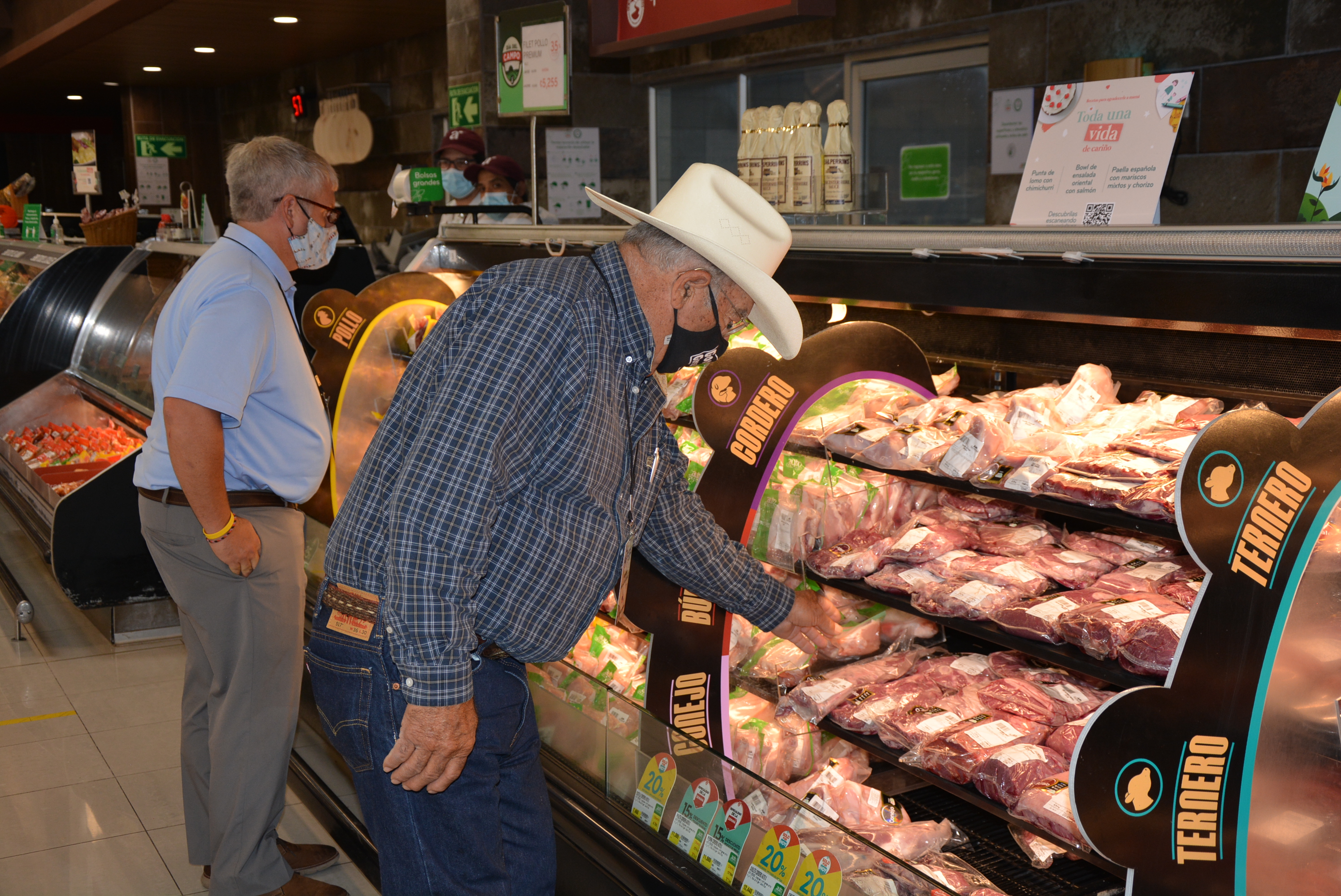 Scottsbluff Rancher Promotes Beef at Latin America Showcase